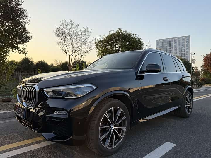 Фото 1 - BMW X5