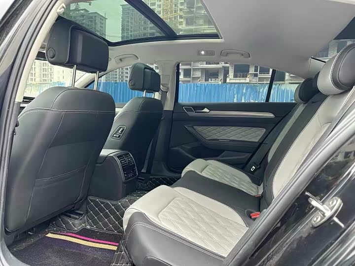 Фото 6 - Volkswagen Magotan