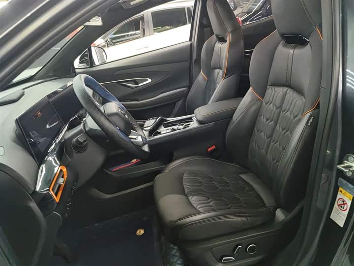 Фото 15 - Changan UNI-T