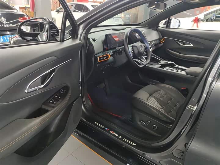 Фото 16 - Changan UNI-T