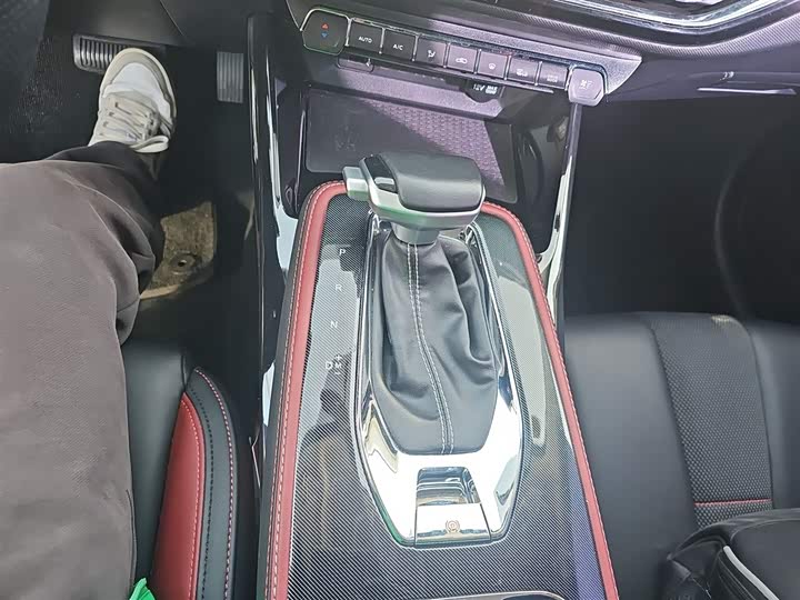 Фото 14 - Changan Oshan X5