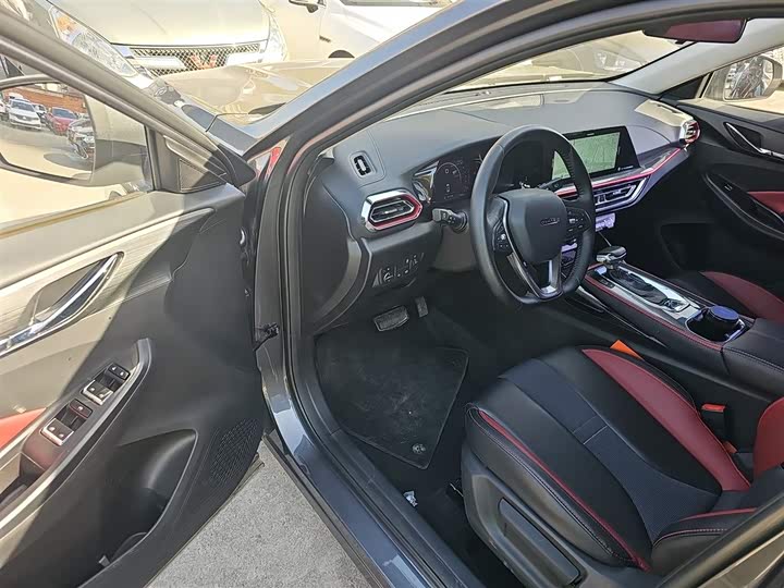 Фото 16 - Changan Oshan X5