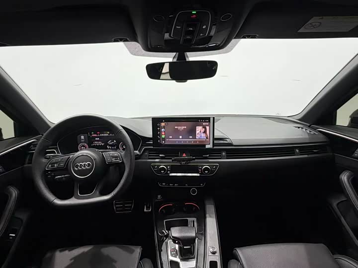 Фото 4 - Audi A4L