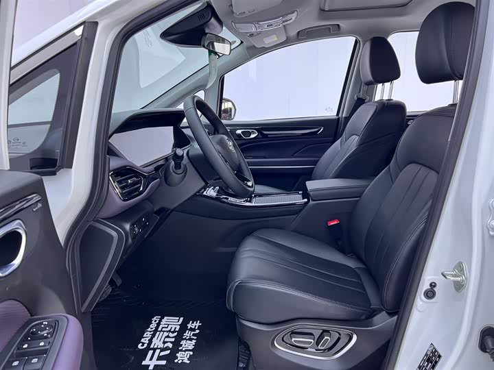 Фото 15 - GAC Trumpchi M6