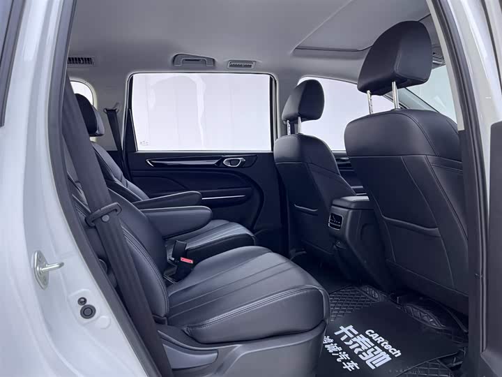 Фото 21 - GAC Trumpchi M6