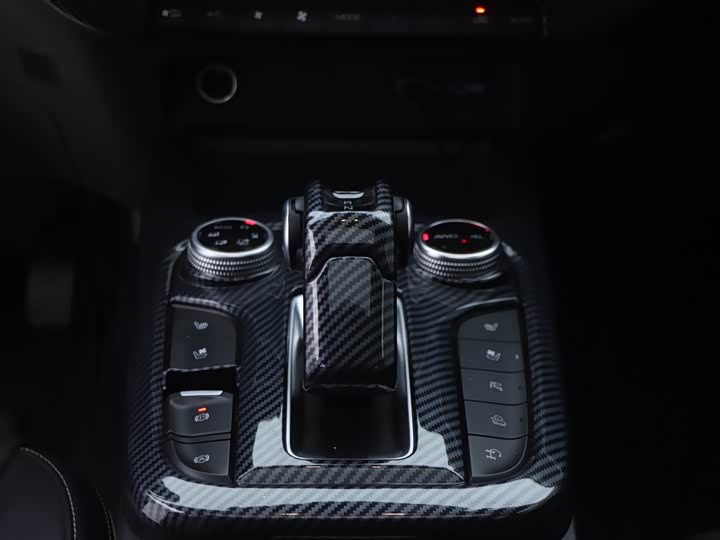 Фото 21 - Tank 300