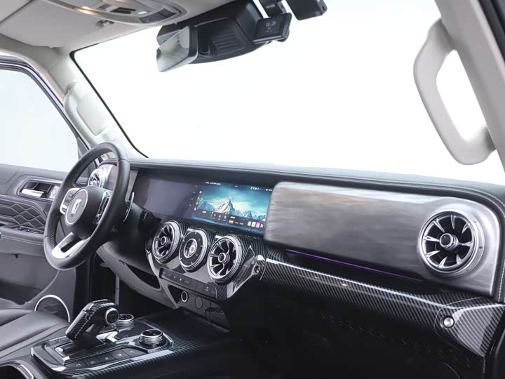 Фото 24 - Tank 300