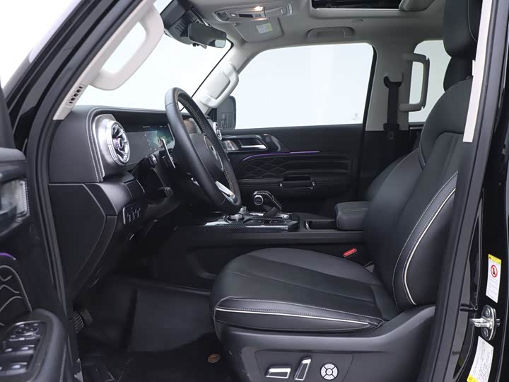 Фото 7 - Tank 300