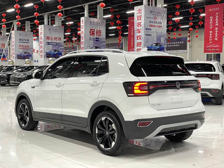 Фото 4 - Volkswagen Tacqua