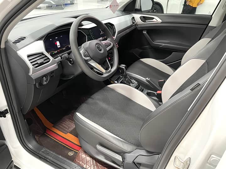 Фото 8 - Volkswagen Tacqua