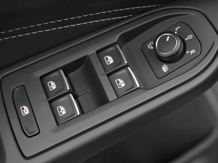 Фото 10 - Volkswagen Golf