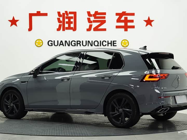 Фото 3 - Volkswagen Golf