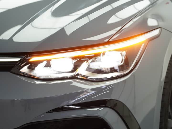 Фото 7 - Volkswagen Golf