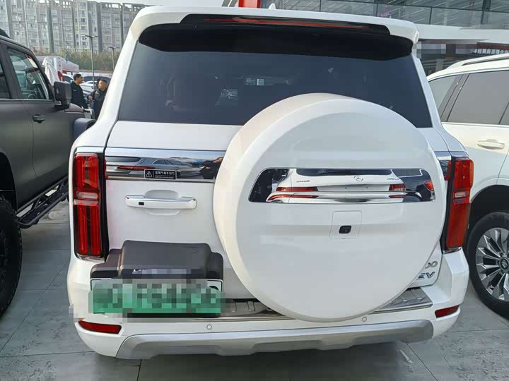 Фото 16 - Tank 500 Hybrid