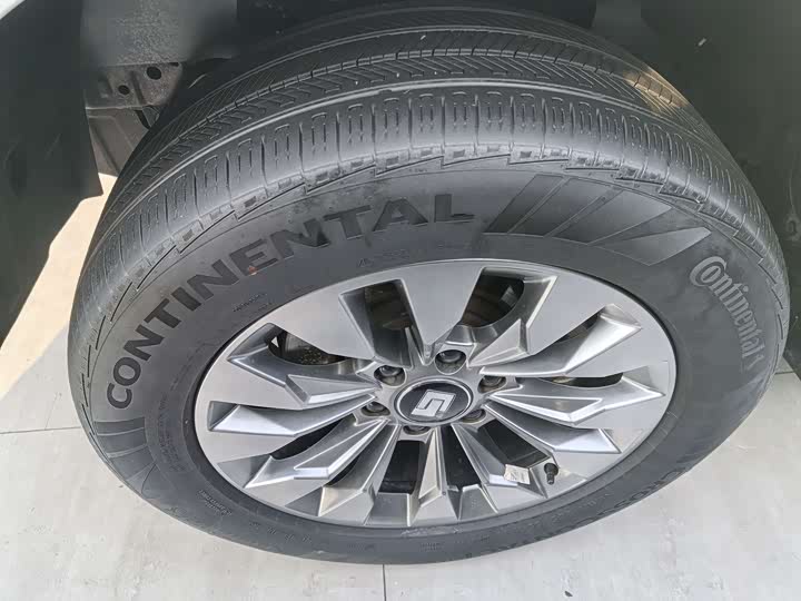 Фото 4 - Tank 500 Hybrid