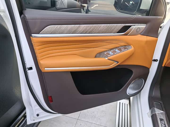 Фото 6 - Tank 500 Hybrid