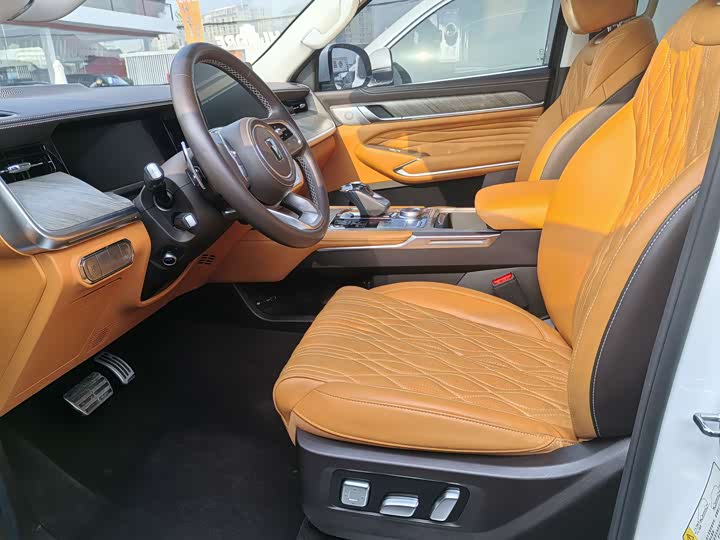 Фото 7 - Tank 500 Hybrid