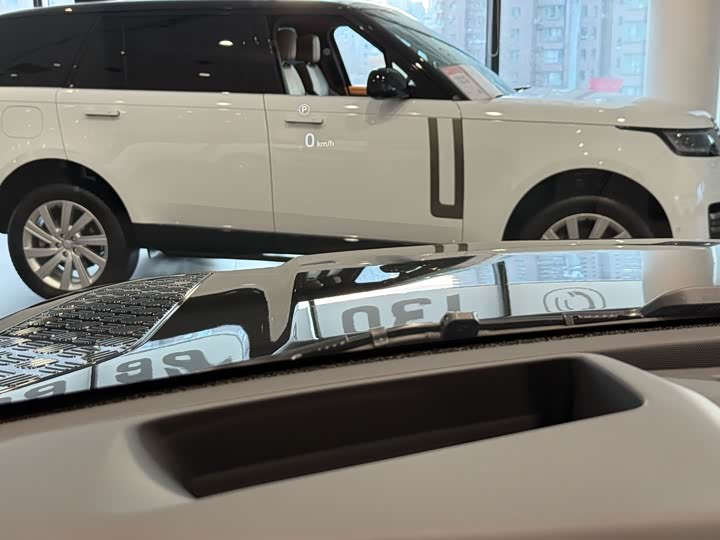 Фото 12 - Land Rover Defender