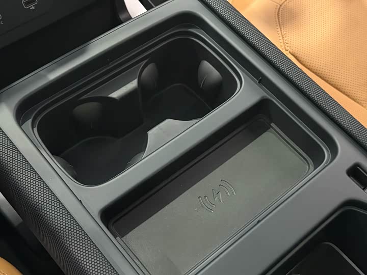 Фото 17 - Land Rover Defender