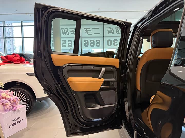 Фото 20 - Land Rover Defender