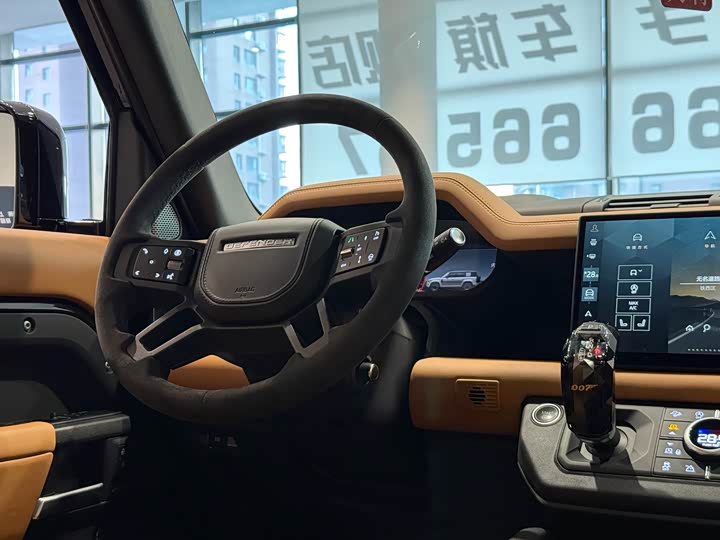 Фото 27 - Land Rover Defender