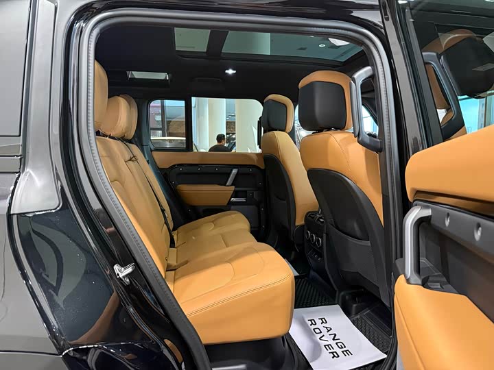 Фото 28 - Land Rover Defender