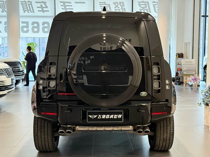 Фото 31 - Land Rover Defender