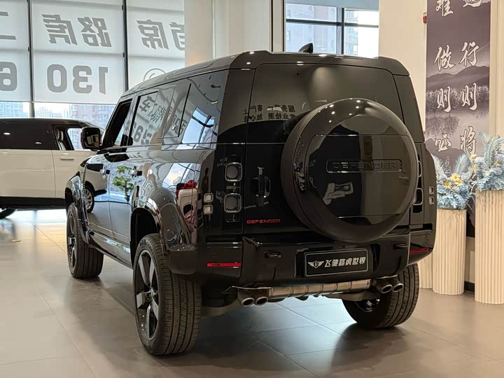 Фото 32 - Land Rover Defender