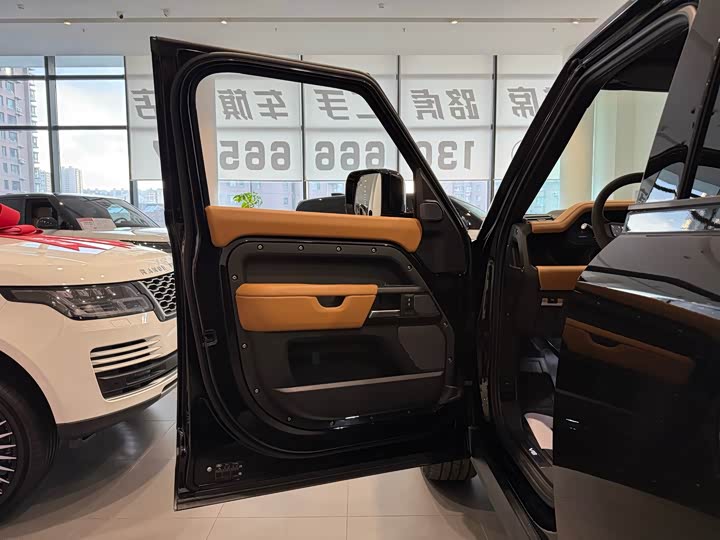 Фото 7 - Land Rover Defender