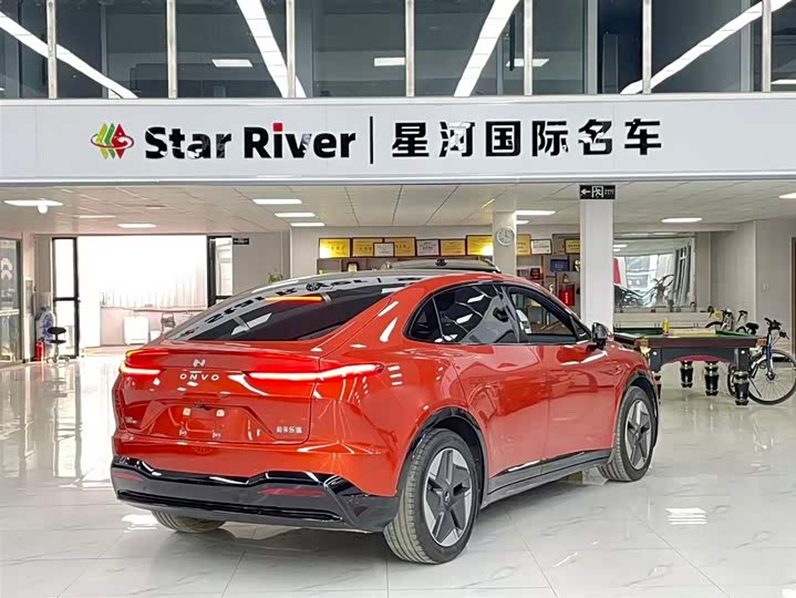 Фото 13 - Nio Onvo L60