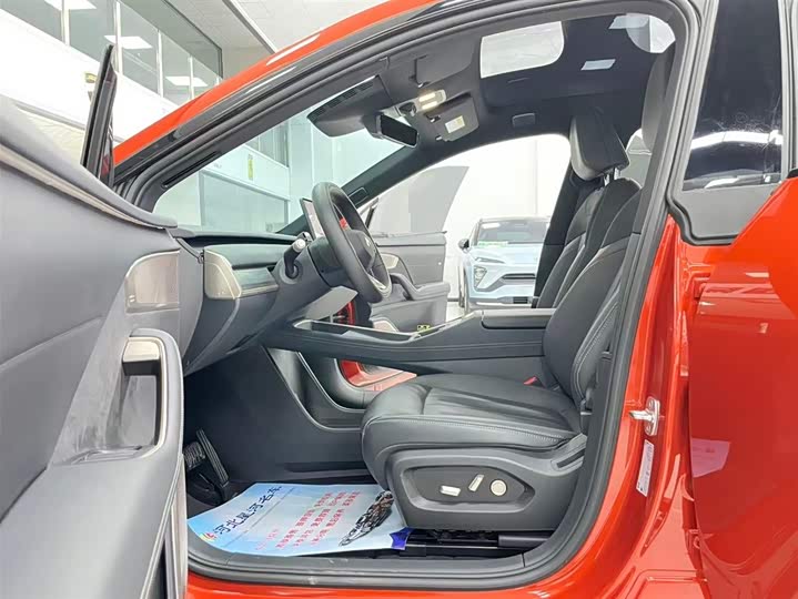 Фото 2 - Nio Onvo L60