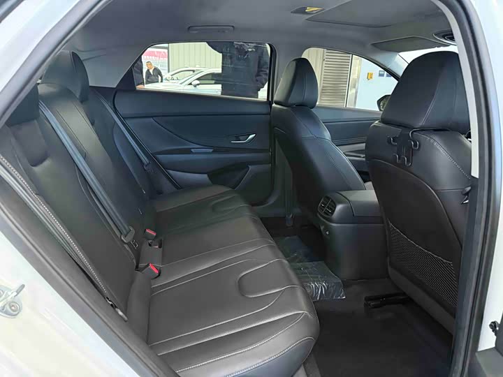 Фото 12 - Hyundai Elantra N line