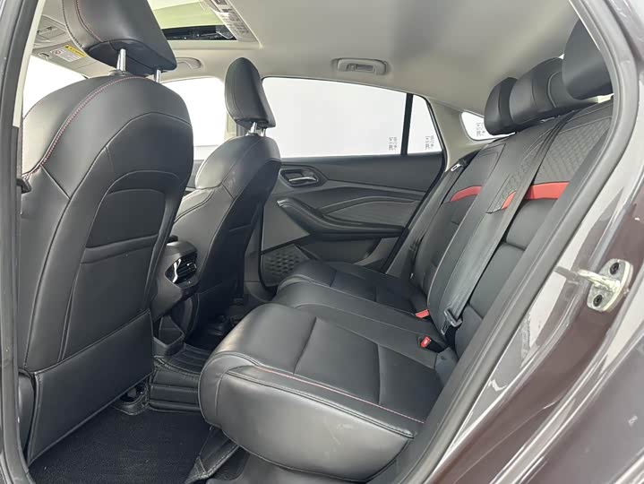 Фото 8 - MG Motor 5