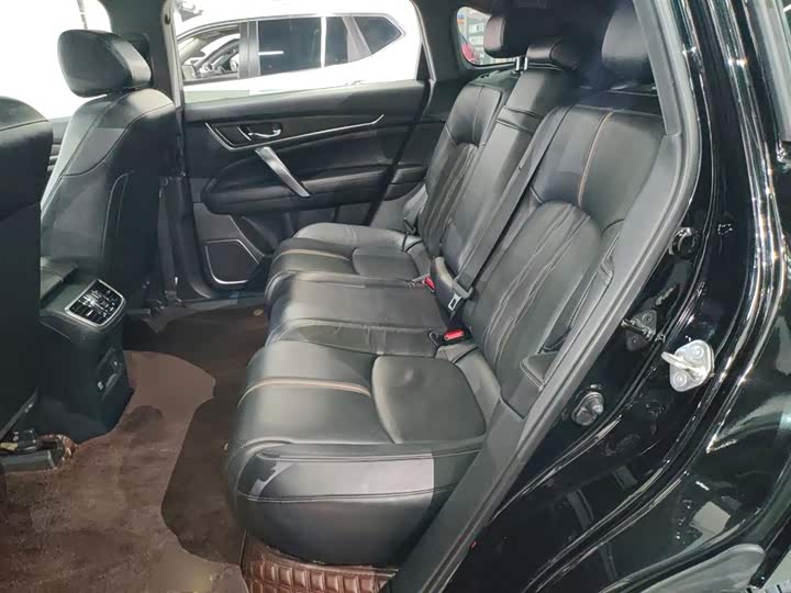 Фото 16 - Honda UR-V