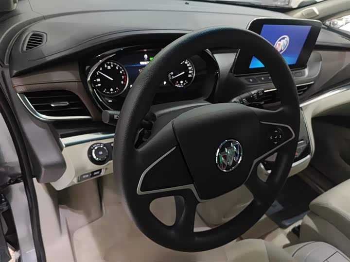 Фото 10 - Buick GL8 ES