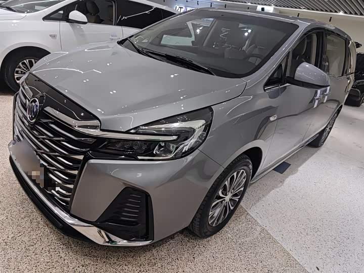 Фото 2 - Buick GL8 ES