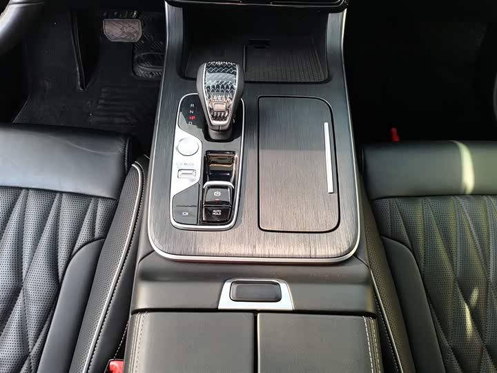 Фото 14 - GAC Trumpchi GS8