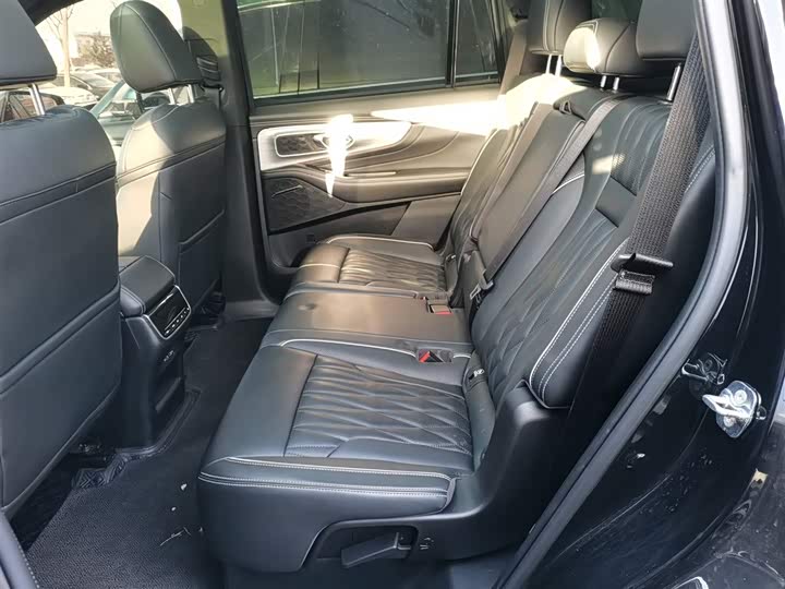 Фото 17 - GAC Trumpchi GS8