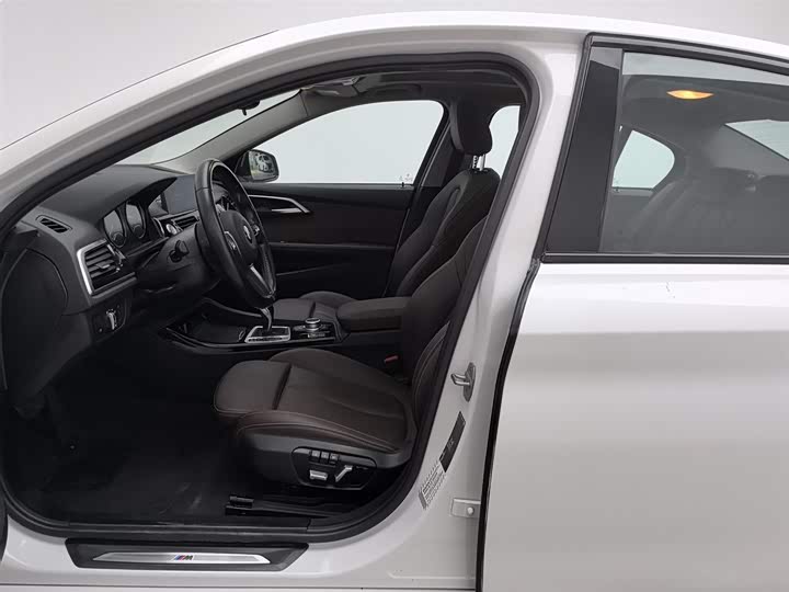 Фото 10 - BMW 1 Series