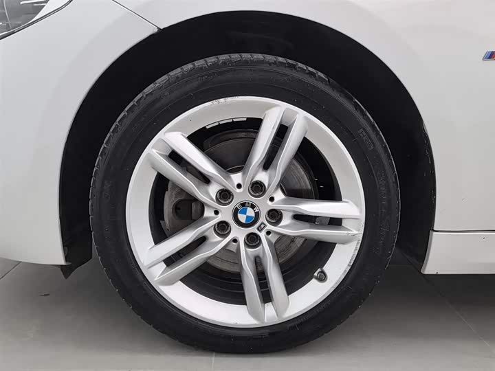 Фото 17 - BMW 1 Series