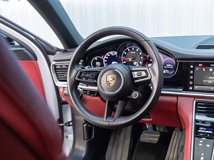 Фото 17 - Porsche Panamera