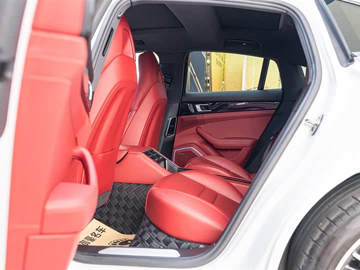 Фото 21 - Porsche Panamera