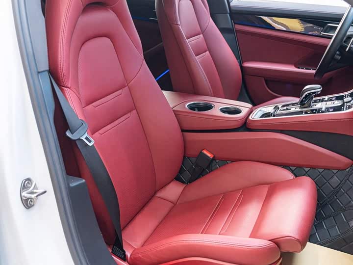 Фото 4 - Porsche Panamera