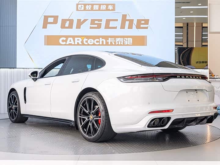 Фото 8 - Porsche Panamera