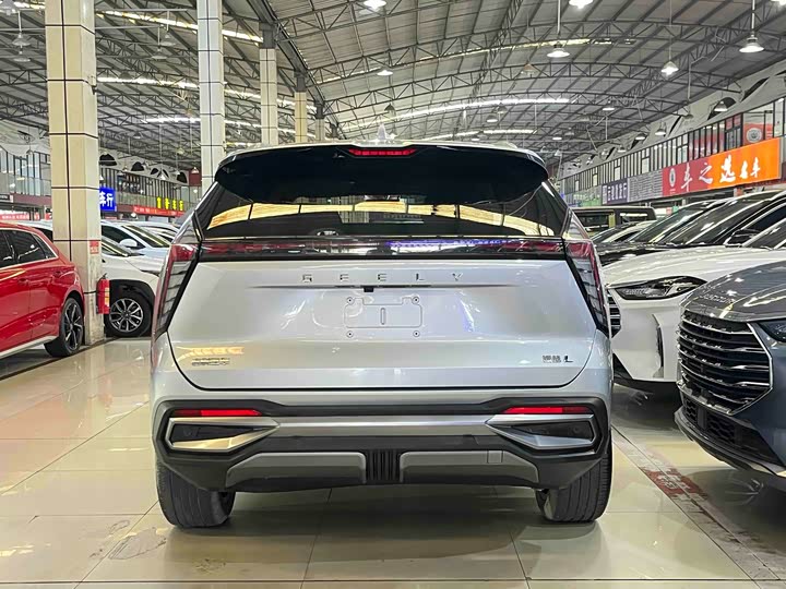 Фото 5 - Geely Atlas L