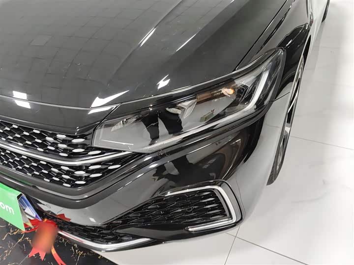 Фото 24 - Volkswagen Passat