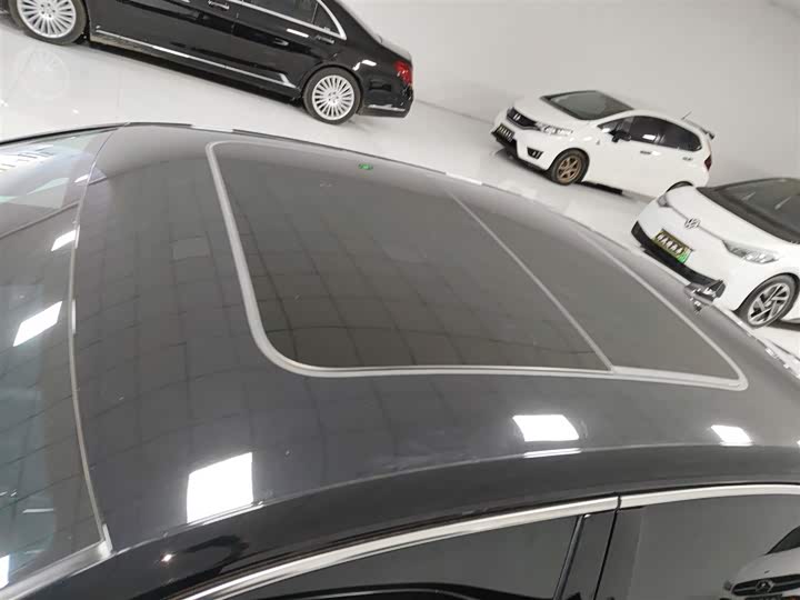 Фото 27 - Volkswagen Passat