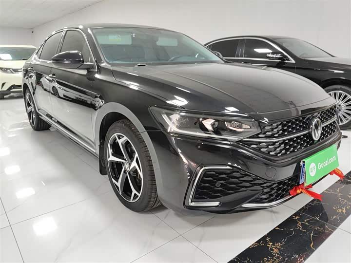 Фото 4 - Volkswagen Passat