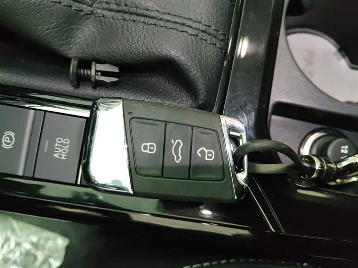 Фото 9 - Volkswagen Passat