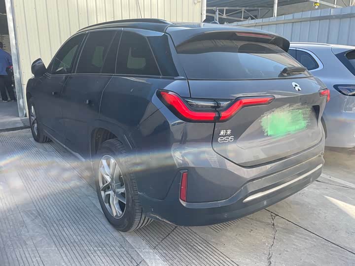 Фото 3 - Nio ES6